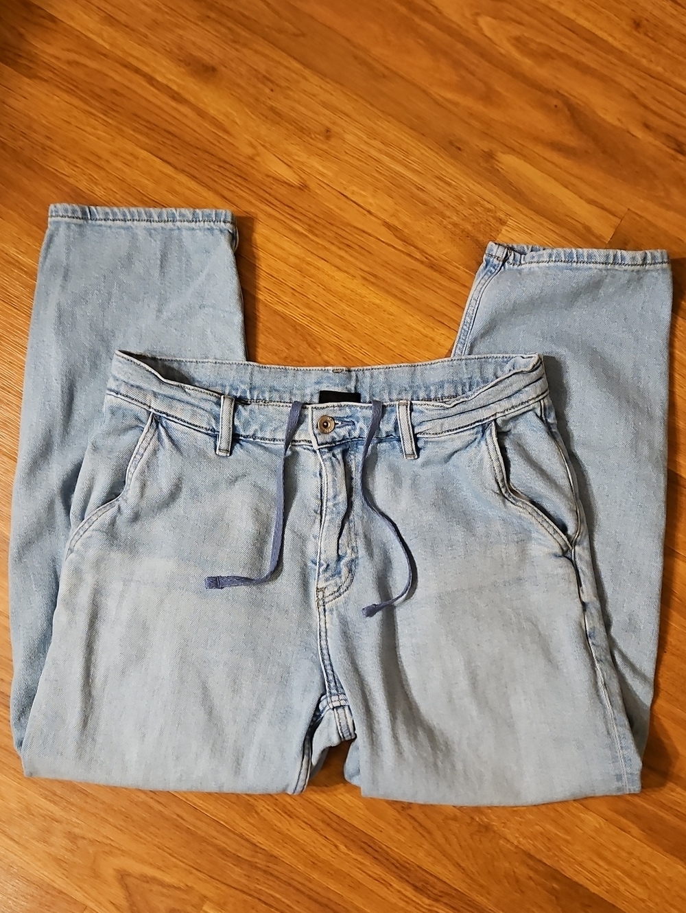 Uniqlo Jeans With Draw String Size 30